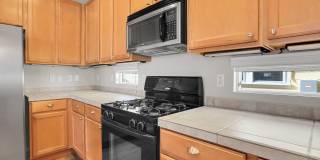 Central Park HOUSE for rent! 2 BLOCKS TO STANLEY MARKETPLACE Gallery 16