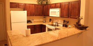 1370 Tuscan Ter Gallery 2