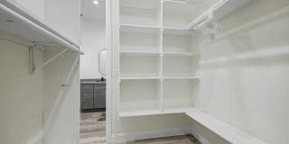 1344 E POLK Street Gallery 15