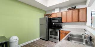 1BR, 1Ba Condo in Walker Square 1BR, 1Ba Condo in Walker Square Gallery 37