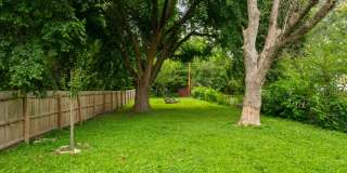 3 Bedroom Townhome With Fenced Yard and 1 Car Garage 3 Bedroom Townhome With Fenced Yard and 1 Car Garage Gallery 18