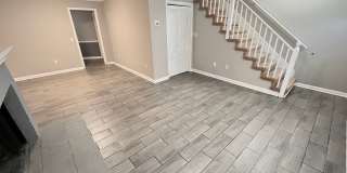 Charming 3-bedroom, 2-bath townhouse Gallery 4