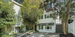 2749 ARIZONA Avenue NW Gallery 1