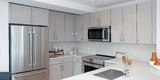 The Centre - Large Luxury Apartments. Gallery 24