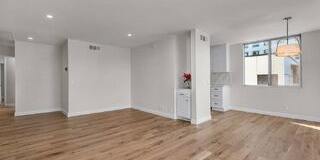 10751 Wilshire Boulevard Gallery 7