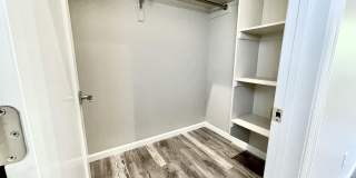 720 N Walnut Street Gallery 20