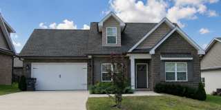 Pet-Friendly 3-Bedroom Home with Fenced Backyard and Garage Gallery 1