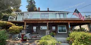 Gorgeous 3 Bedroom Home in NE Tacoma! Amazing Water Views and Large Rooms! Gallery 1