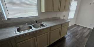 206 Seventh Street Gallery 14