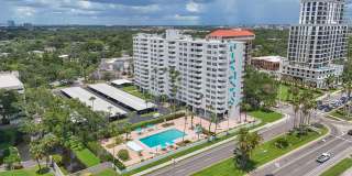Unique Bayshore Condo Gallery 1