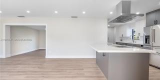 8421 SW 27th Ter Gallery 3