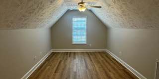 2118 Queen Elizabeth Lane Gallery 17