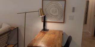 Seasonal-Beautifully renovated top floor 2/2 condo downtown Sarasota. Gallery 9