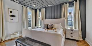 Gorgeous FULLY FURNISHED Home Just Off Charlotte Ave. Gallery 36