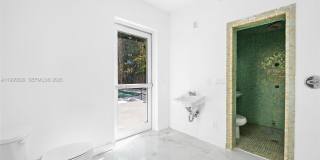 1545 Meridian Ave Gallery 32