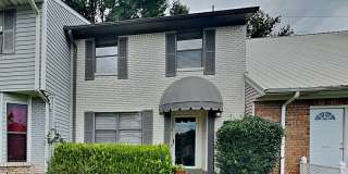 2468 Hampstead Dr Gallery 1