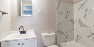 Raleigh Court Apartments Gallery 6