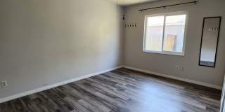Gorgeous 3 Bed/2Bath with Lawn Care Included!! Gallery 6