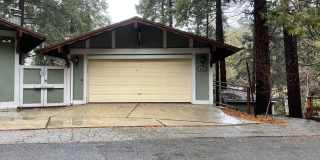 Large home level entry with garage. Gallery 1