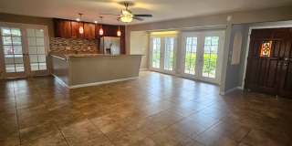 Ocean View 2 bedroom in the heart of Lahaina Gallery 1