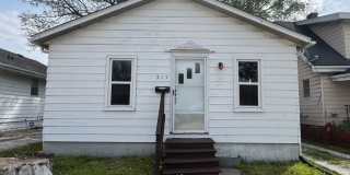 Three Bedroom house in Roxana Gallery 1