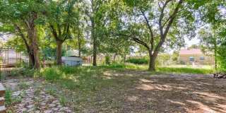 Charming 2-Bedroom Home with Spacious Backyard & Great Location Gallery 26