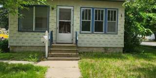 4 bed 2 bath home Gallery 1