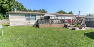 Awesome 3 bedroom 2 bathroom home located in OGDEN KS! Gallery 15