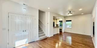 Beautiful 4 Bed/2.5 Bath Home in Lynnwood – Great Location & Spacious Layout Beautiful 4 Bed/2.5 Bath Home in Lynnwood – Great Location & Spacious Layout Gallery 10