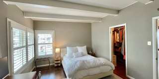 3BR/2.5BA INCOMPARABLE Views!!! Prime Corona Heights Residence! 2 car parking and laundry! PROGRESSIVE Gallery 27