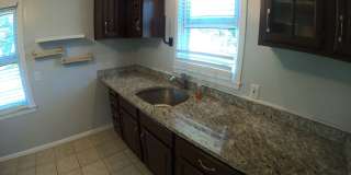 2 bed 1 bath Royal Oak ranch Gallery 5