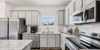 Poplar Row Gallery 24