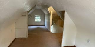 Vintage 3BR House Close to Campus! Gallery 32