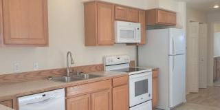 Fully remodeled 2-story 3 bed/2 bath townhome/duplex AVAILABLE NOW for $3300! Gallery 6