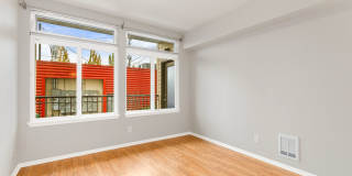 2 Bedroom 1.75 Bath Condo - Seattle Gallery 11