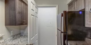 Hub at 934 Apartments Gallery 26