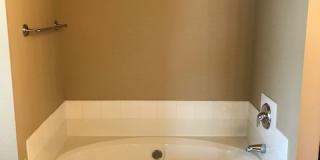 Beautiful Spacious 4BD/2.5BA Home Gallery 30