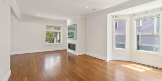 OAKLEY - Stunning executive tudor Gallery 12