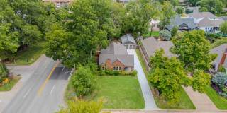 Completely remodeled like new Gingerbread midtown cottage with gleaming hardwoods, converted from a 3/1 to a 3/2. Gallery 47