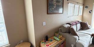 Fantastic!  Light and Bright!  1 bed + loft - 1 bath Gallery 22