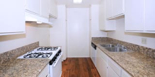 Emerald West Apartments Gallery 12