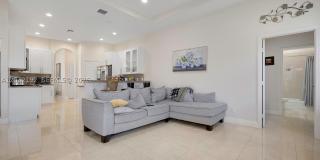 1956 SW Beekman St Gallery 5