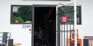 1215 Green Oaks Lane - B - 1 Gallery 16