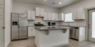 Brand New 3 Bed 2.5 Bath Duplex Includes Office Space (See Contact Info Below) Gallery 22