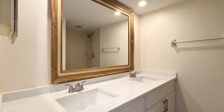 Newly Remodeled 2 bedroom 2.5 bath near Millenia Mall Gallery 15
