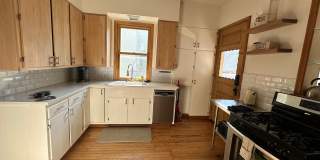 Fully Furnished 3 Bedroom Historic Home in Minneapolis Gallery 6