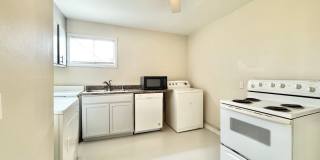 2 Bedroom Apartment Convenient to UNCG & Downtown Greensboro Gallery 7