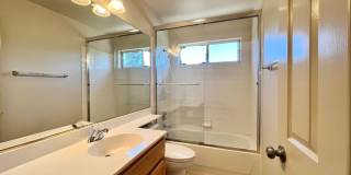 Spacious Four Bedroom Napa Home Gallery 25