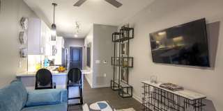 The Pointe North Hills Gallery 13