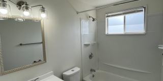 Renovated 5 Bedroom Home-Rare Find Gallery 10